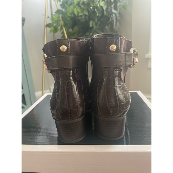 6/$25 NIB Karen Scott Booties - Picture 6 of 7